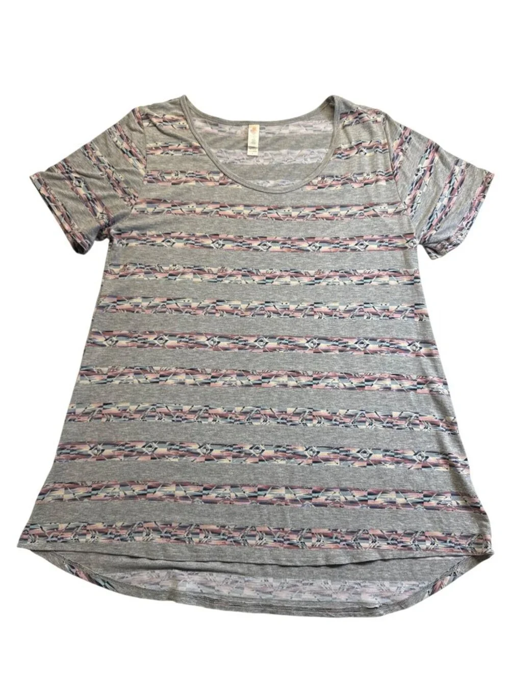 LuLaRoe Womens Scoopneck Tee Shirt~Size L~Grey Aztec Print Short Sleeve L16 08 - Picture 5 of 9